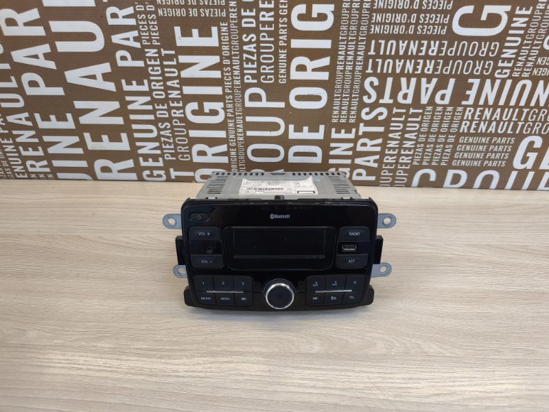 Магнитола штатная - фото 1