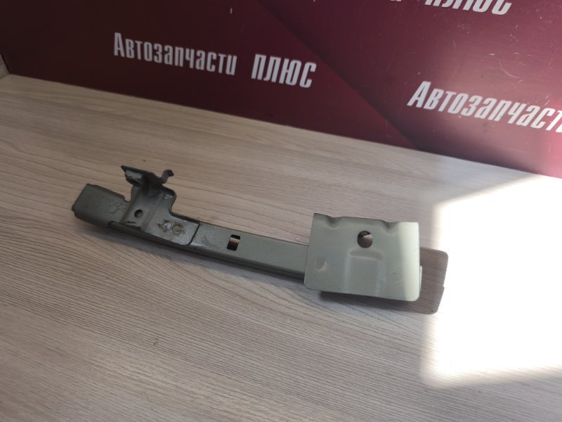 Направляющая стекла двери - фото 7