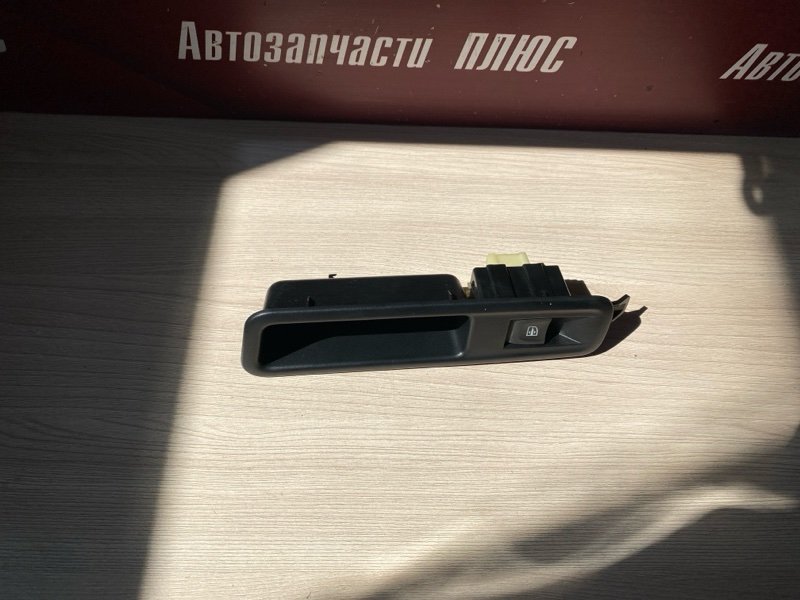 Кнопка стеклоподъемника - фото 2