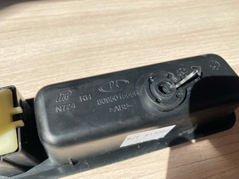 Кнопка стеклоподъемника - фото 10