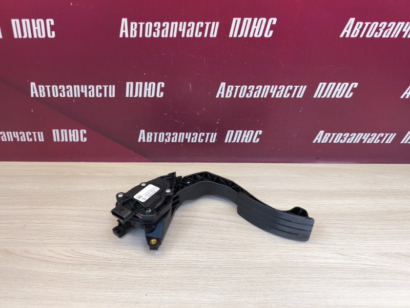 Педаль газа - фото 1