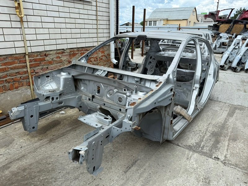 Кузов на запчасти - фото 2