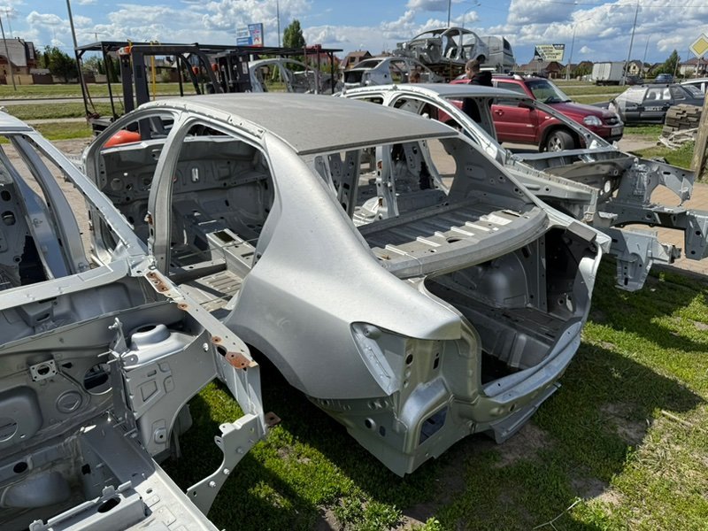Кузов на запчасти - фото 4