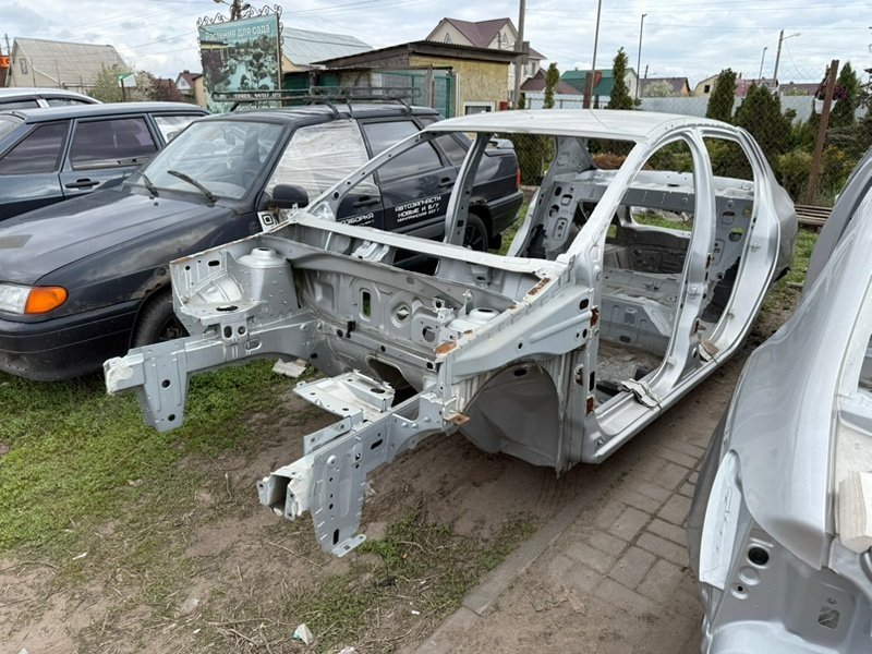 Кузов на запчасти - фото 1