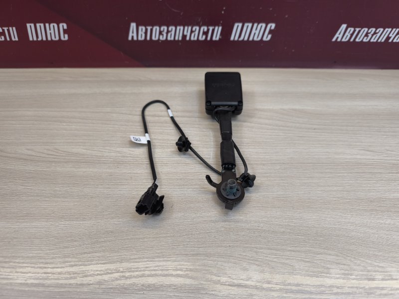 Замок ремня безопасности - фото 8