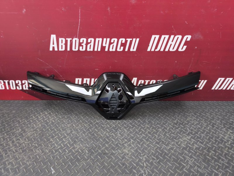 Накладка решетки радиатора - фото 1