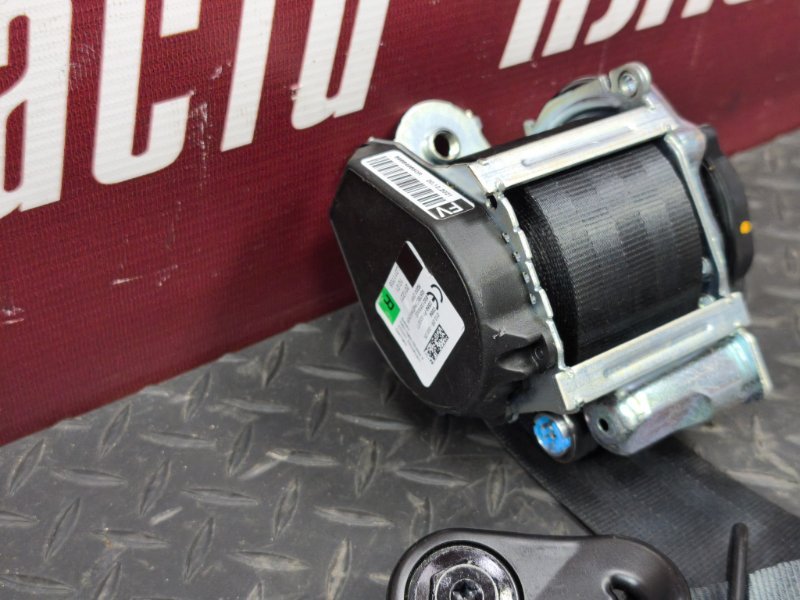 Ремень безопасности - фото 6