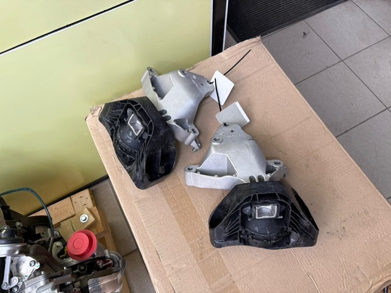 Крепление двигателя - фото 3