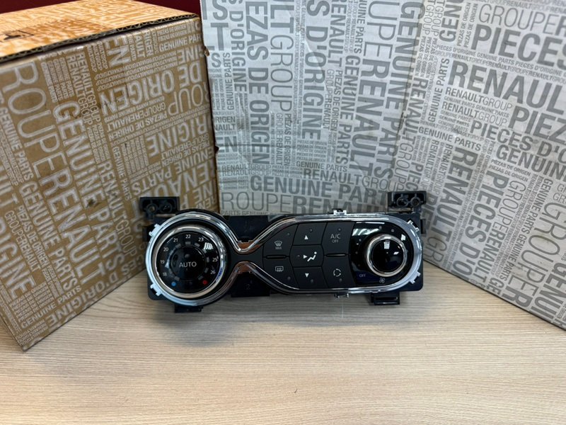 Блок управления климат контролем - фото 1