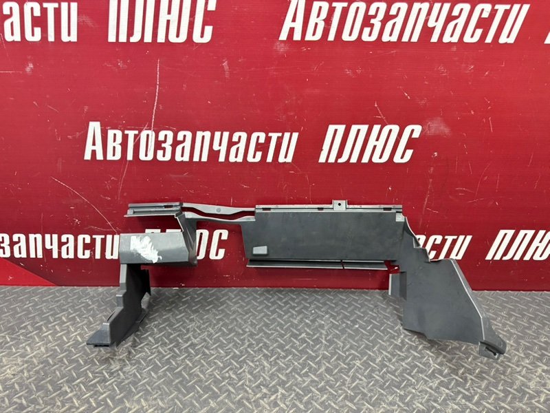 Дефлектор радиатора - фото 1