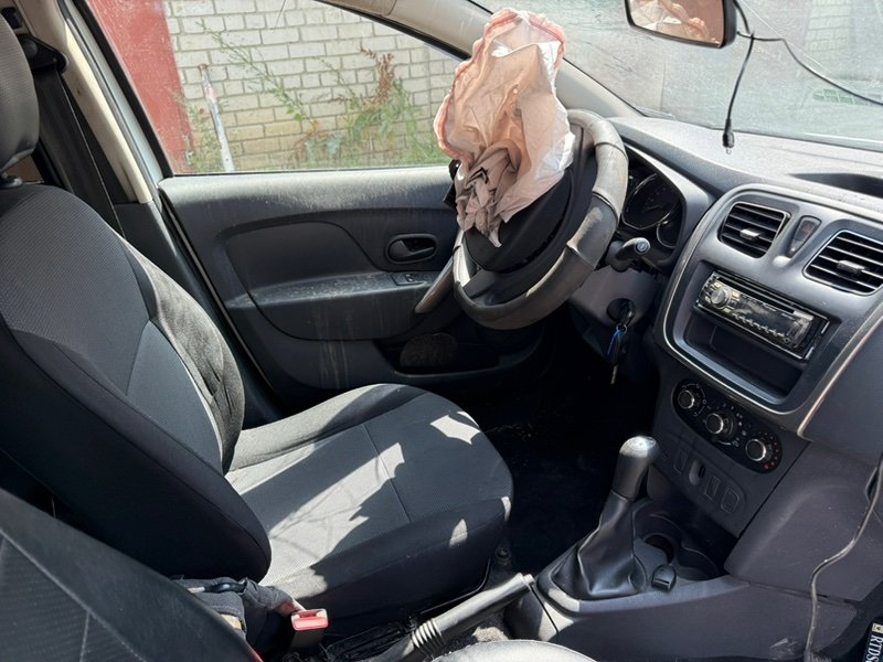 Кузов на запчасти - фото 9