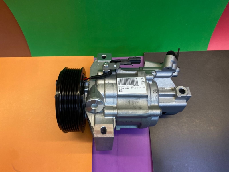 Компрессор кондиционера - фото 1