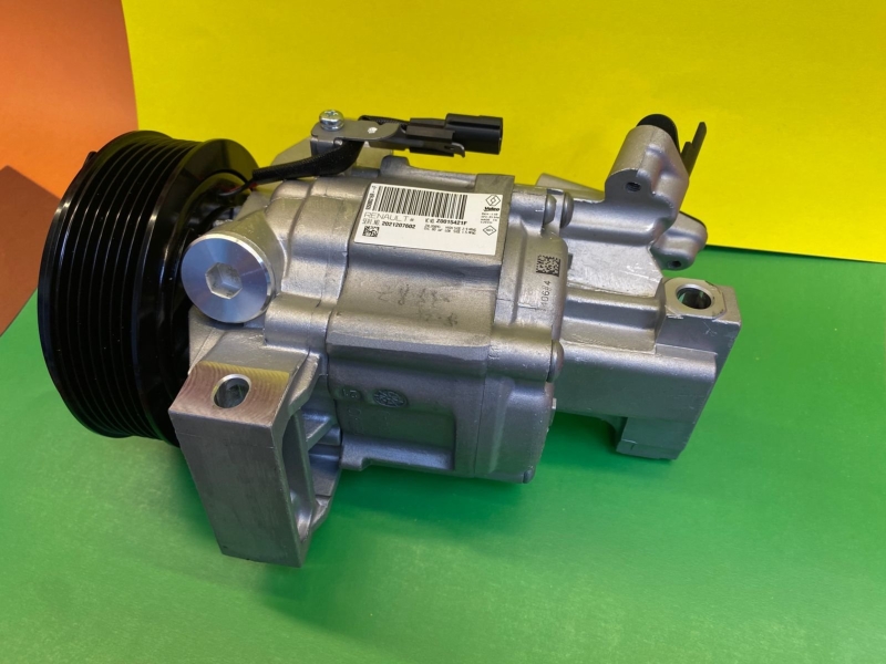 Компрессор кондиционера - фото 1