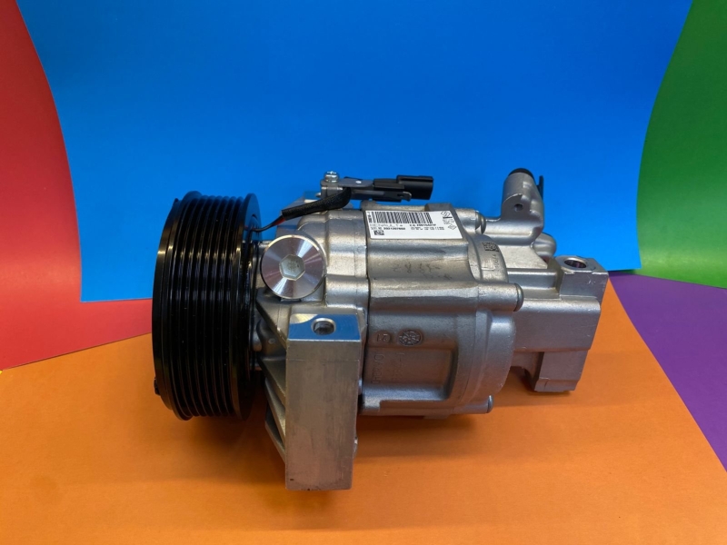 Компрессор кондиционера - фото 1