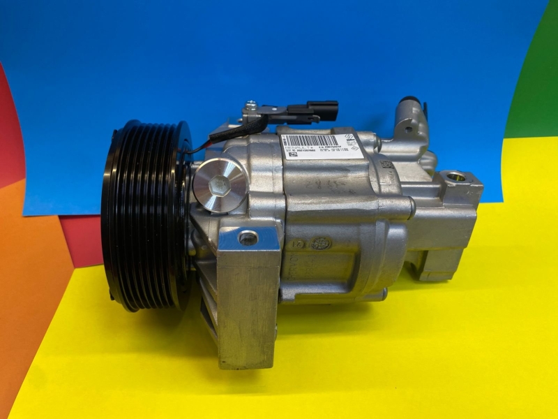 Компрессор кондиционера - фото 1