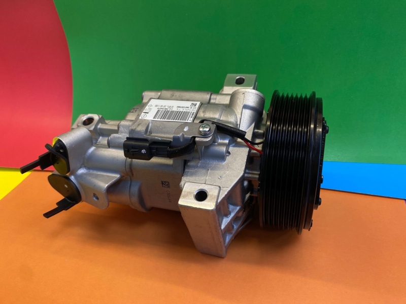 Компрессор кондиционера - фото 1