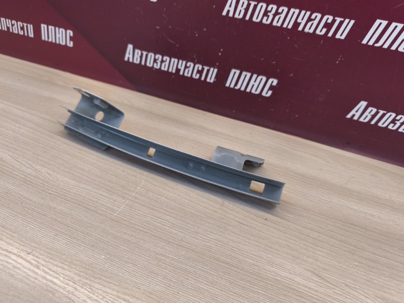 Направляющая стекла двери - фото 4