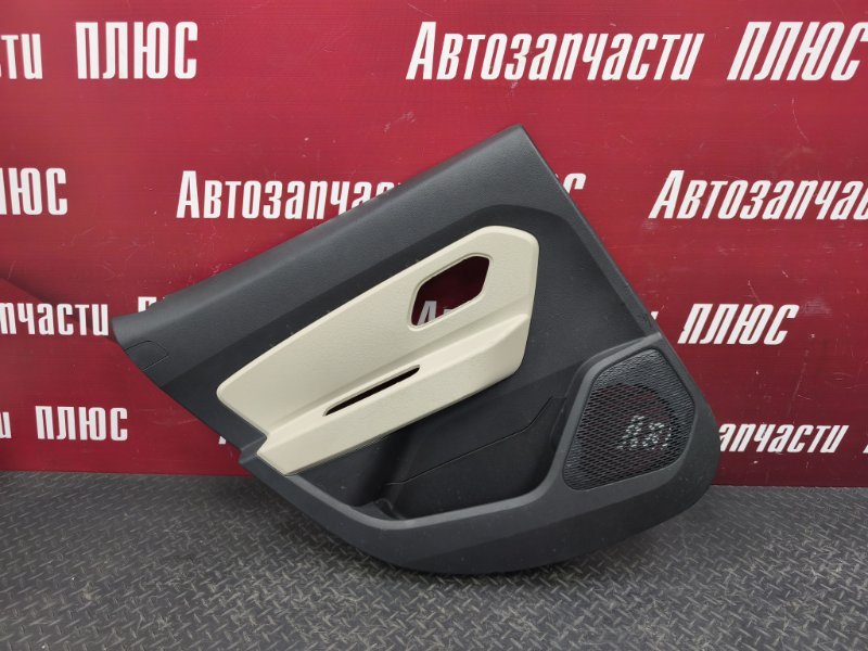 Обшивка боковой двери - фото 1