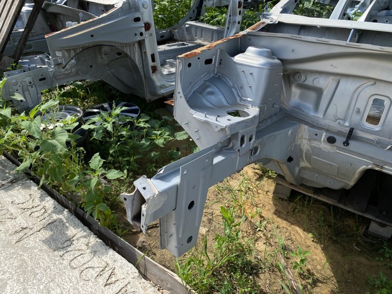 Лонжерон - фото 1