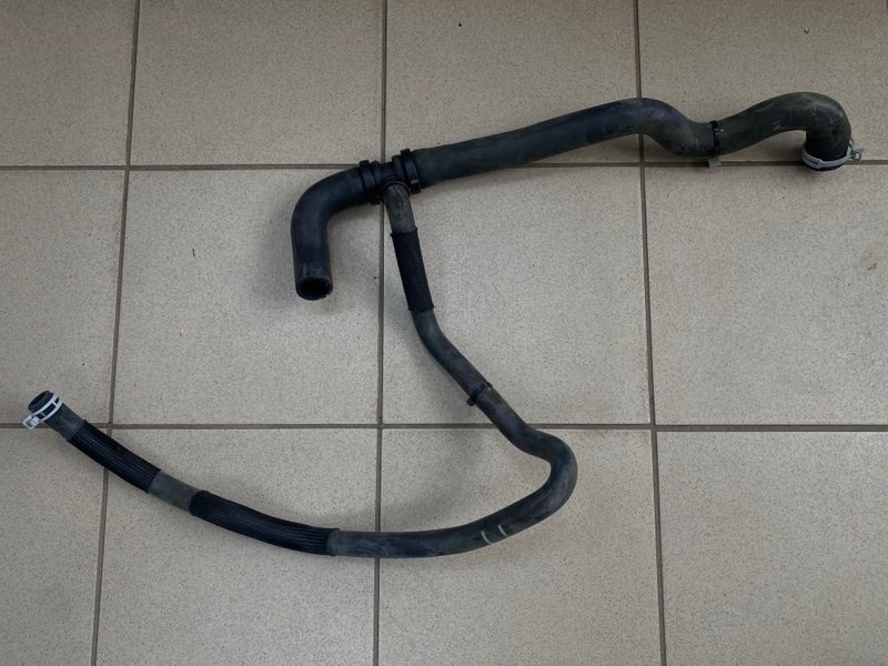 Патрубок радиатора - фото 1