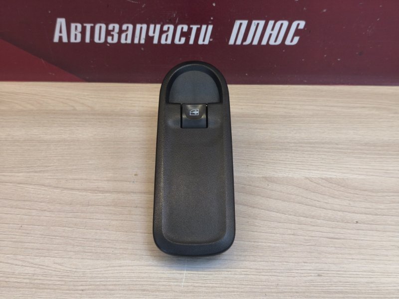 Кнопка стеклоподъемника - фото 2