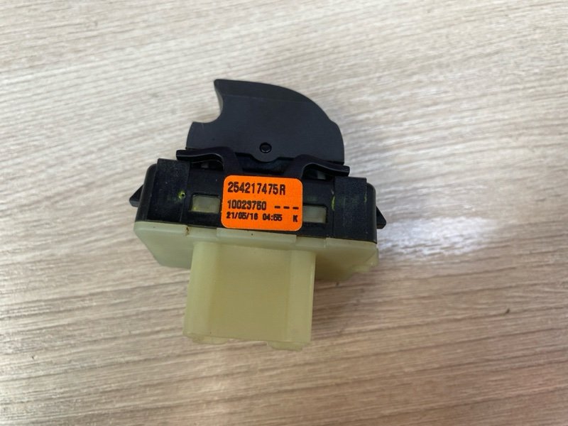 Кнопка стеклоподъемника - фото 6