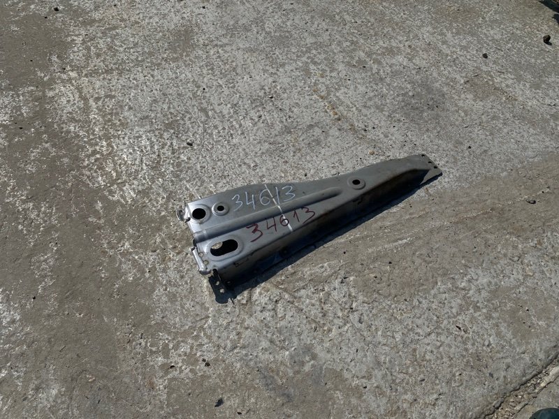 Усилитель лонжерона - фото 1