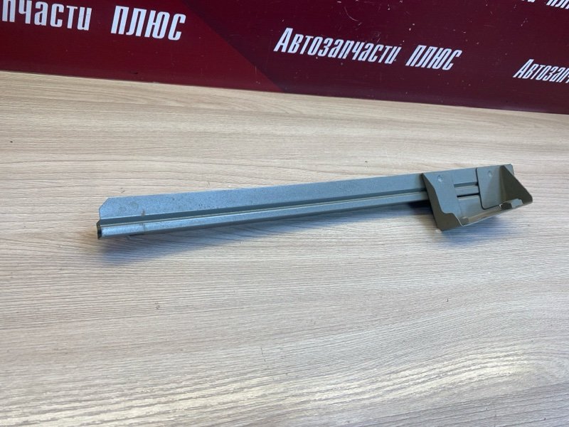 Направляющая стекла     двери - фото 3