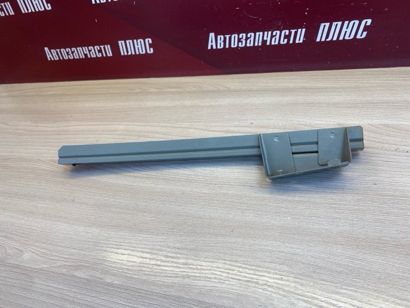 Направляющая стекла     двери - фото 4