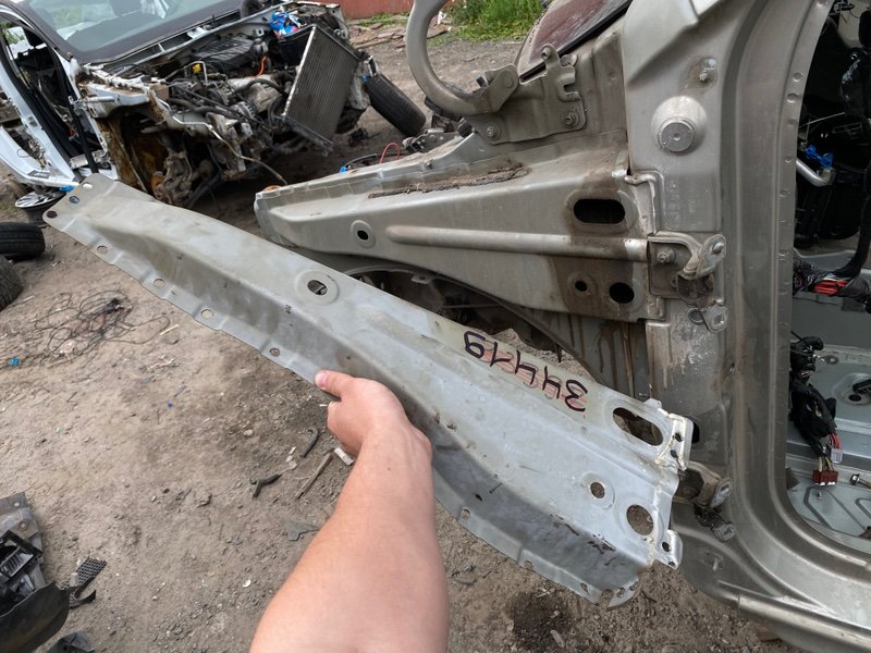 Усилитель лонжерона - фото 1