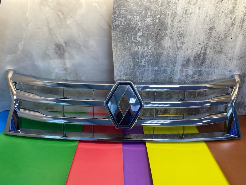 Решетка радиатора - фото 1