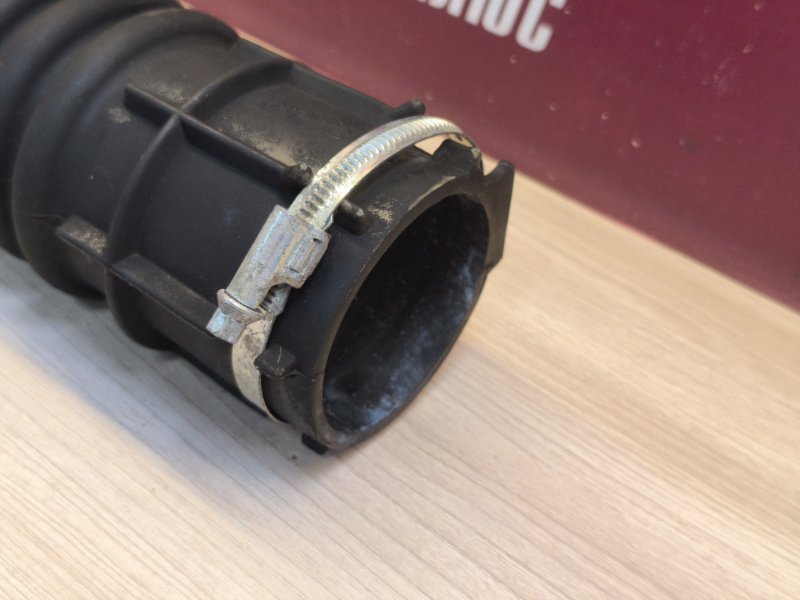 Патрубок воздушного фильтра - фото 6