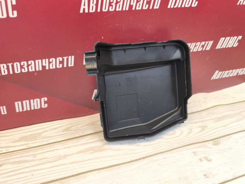 Крышка блока предохранителей - фото 8