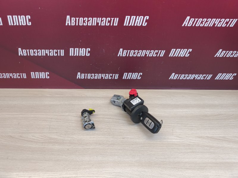 Комплект ключей - фото 1