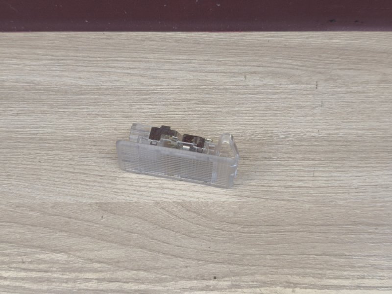 Плафон освещения багажника - фото 3