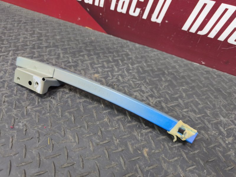 Направляющая стекла двери - фото 6