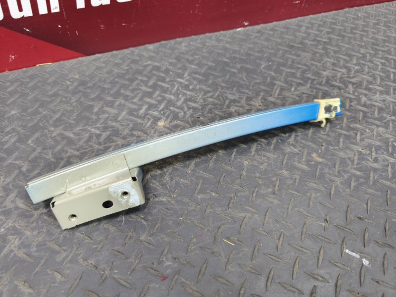 Направляющая стекла двери - фото 8