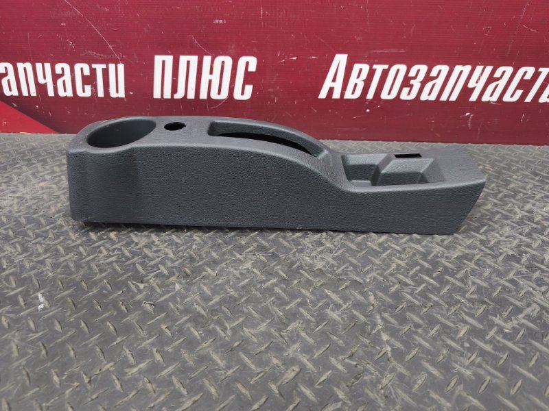 Консоль между сидений - фото 7