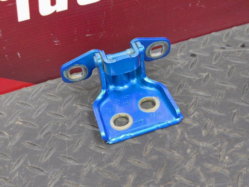 Петля двери - фото 4