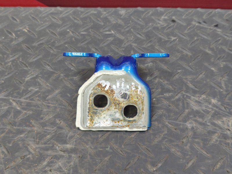 Петля двери - фото 7