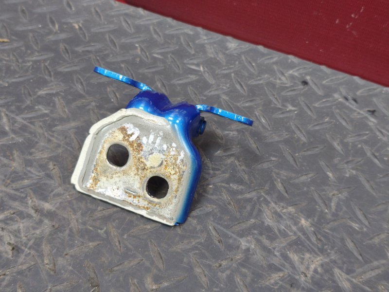 Петля двери - фото 8