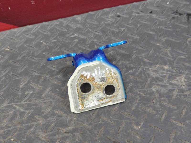 Петля двери - фото 9