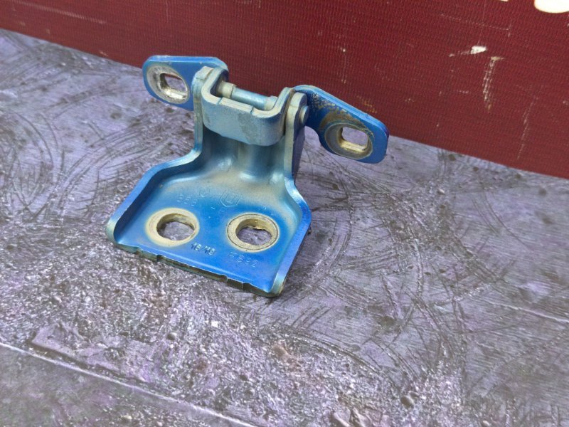 Петля двери - фото 4