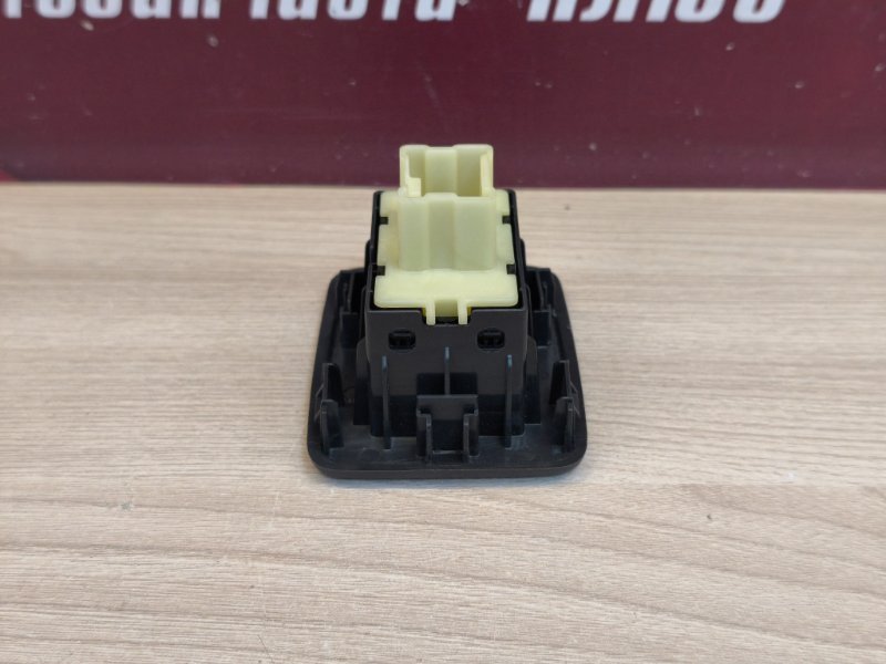 Кнопка стеклоподъемника - фото 9