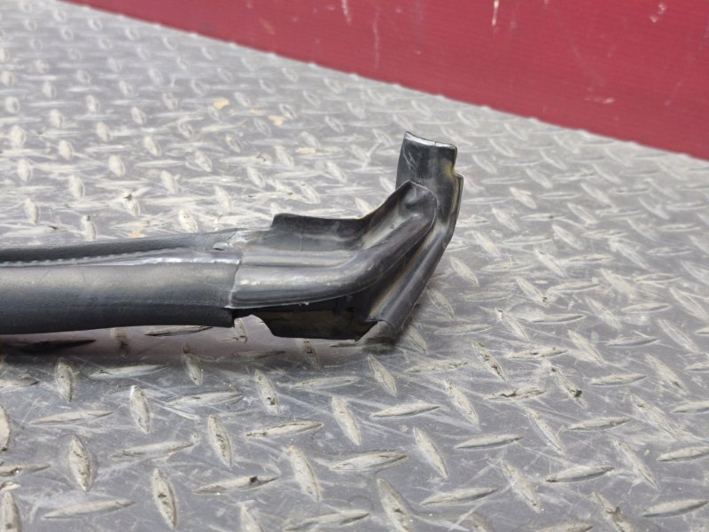 Уплотнитель багажника - фото 4