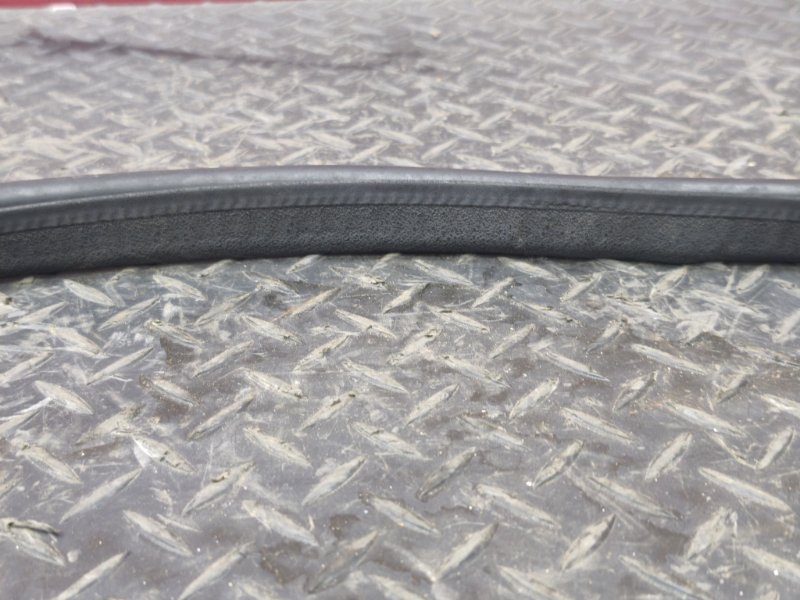 Уплотнитель багажника - фото 9
