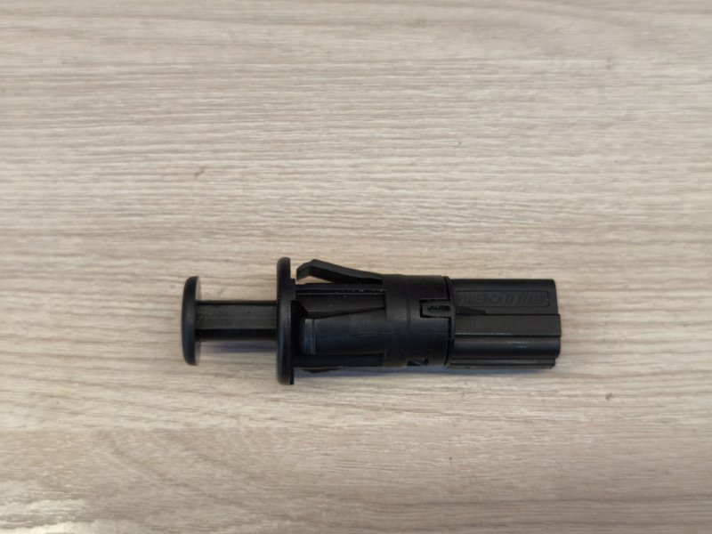 Концевик двери багажника - фото 8