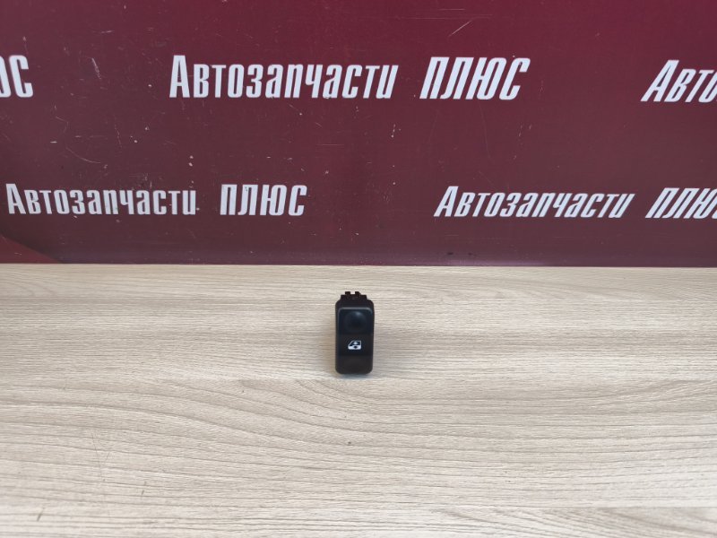 Кнопка стеклоподъемника - фото 1