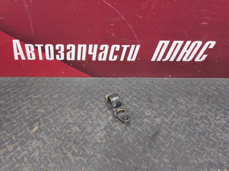 Кронштейн втулки стабилизатора - фото 1