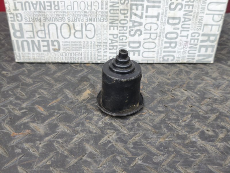 Пыльник фары - фото 1